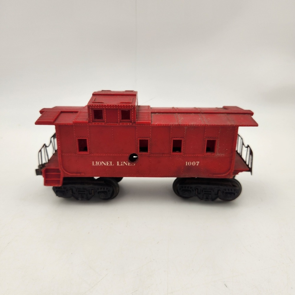 Lionel Linesβ 1007 Caboose Red O27 Gauge Postwar Model Train Rolling Stock